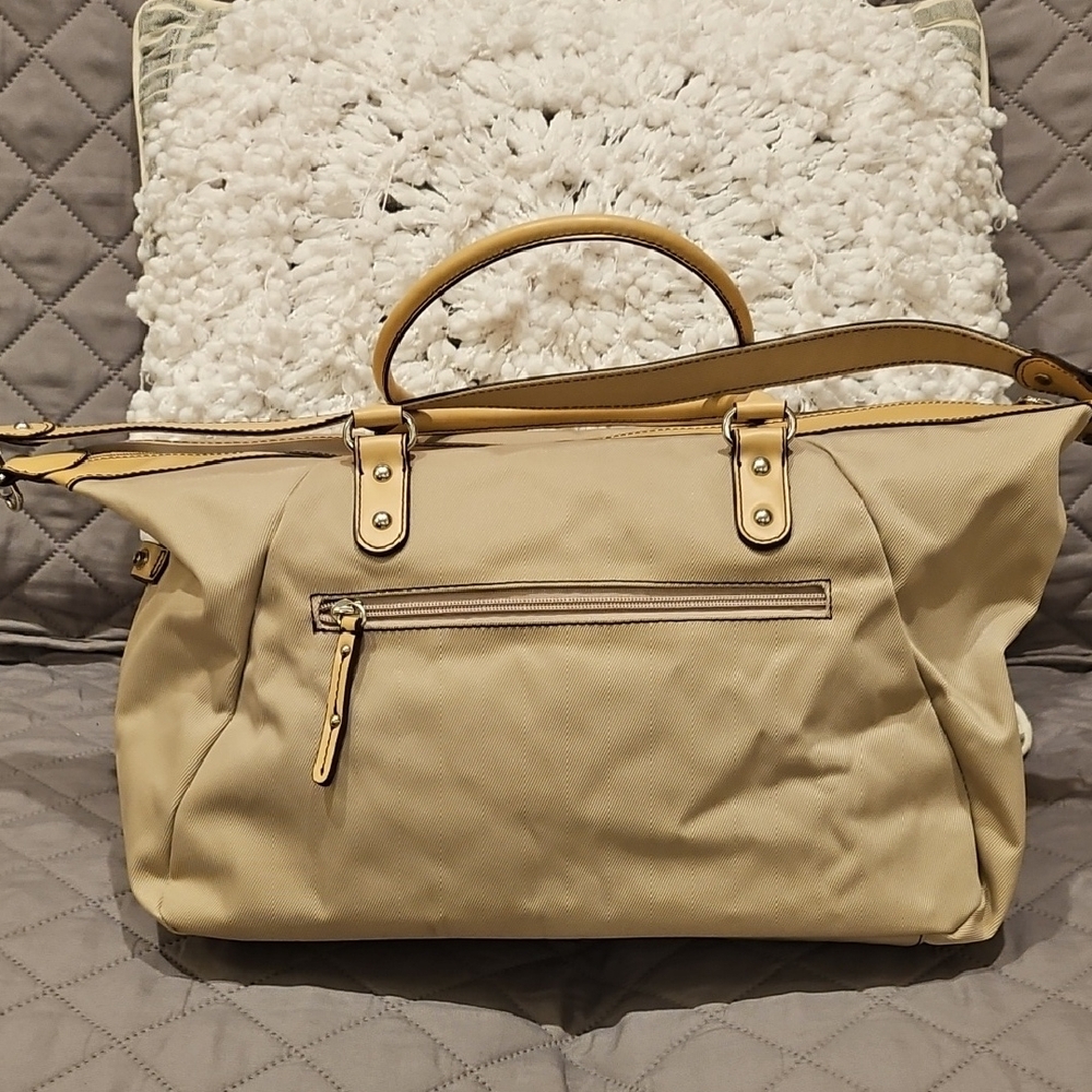 Maxx New York Tan Tote Handbag with Removeable Shoulder Strap - Picture 4 of 16